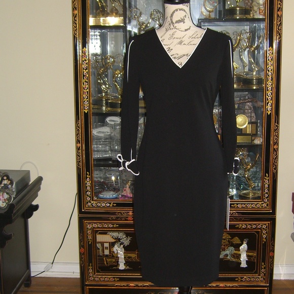 CALVIN KLEIN BLACK LONG SLEEVE BOW ACCENTED DRESS - Picture 2 of 7